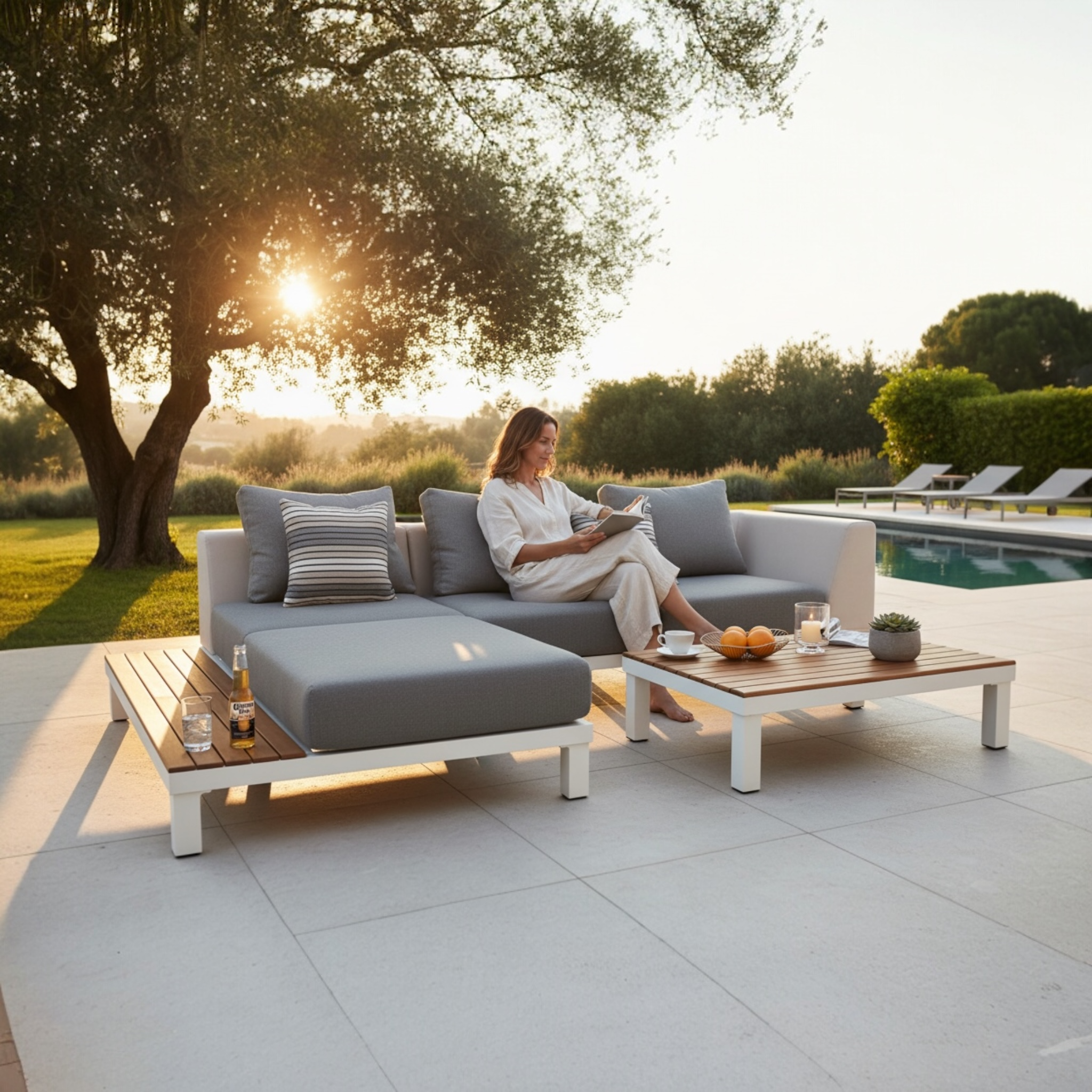 Salon de jardin en alu et teck modulable Orsy Mini.