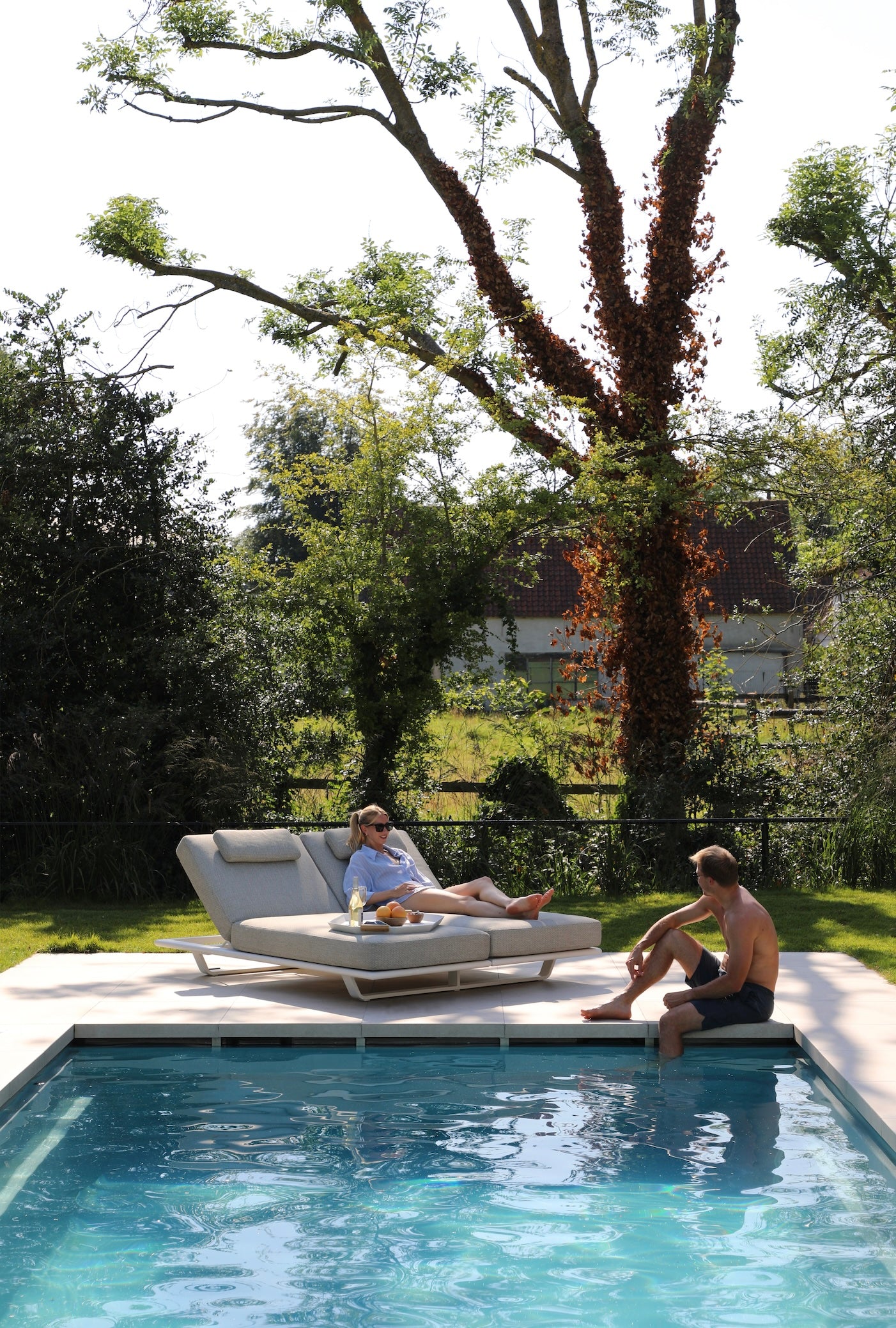 Bain de soleil double haut de gamme en aluminium beige - NIRI