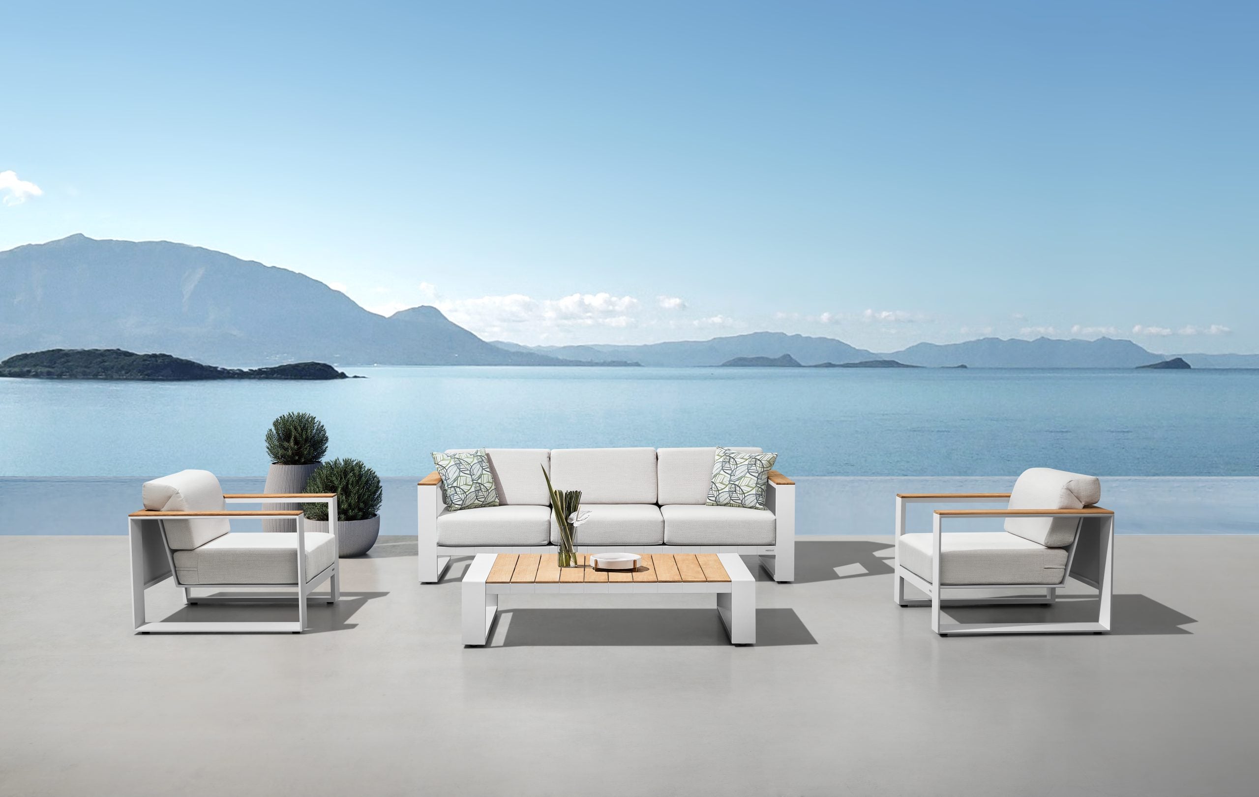 Canapé de jardin 5 places en aluminium blanc et teck SFC, coussins déhoussables en tissu acrylique beige déperlant, design.