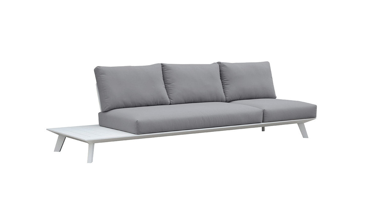 Grand canapé d'extérieur 6 places avec structure aluminium inoxydable grise, coussins épais en tissu déperlant. 