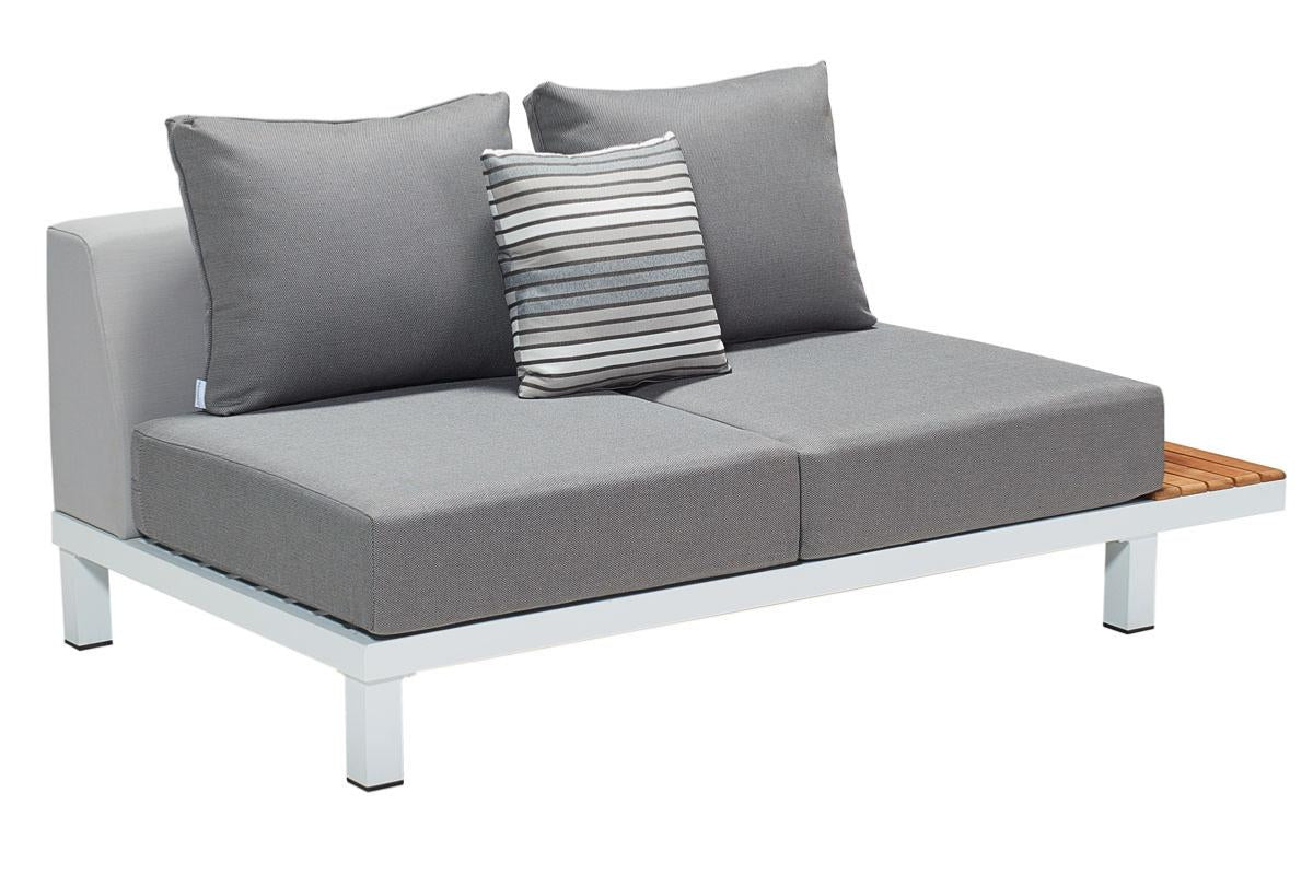 Canapé d'angle en aluminium design blanc avec coussins gris en tissu Oléfine 100% polypropylène et accoudoir en teck FSC,.