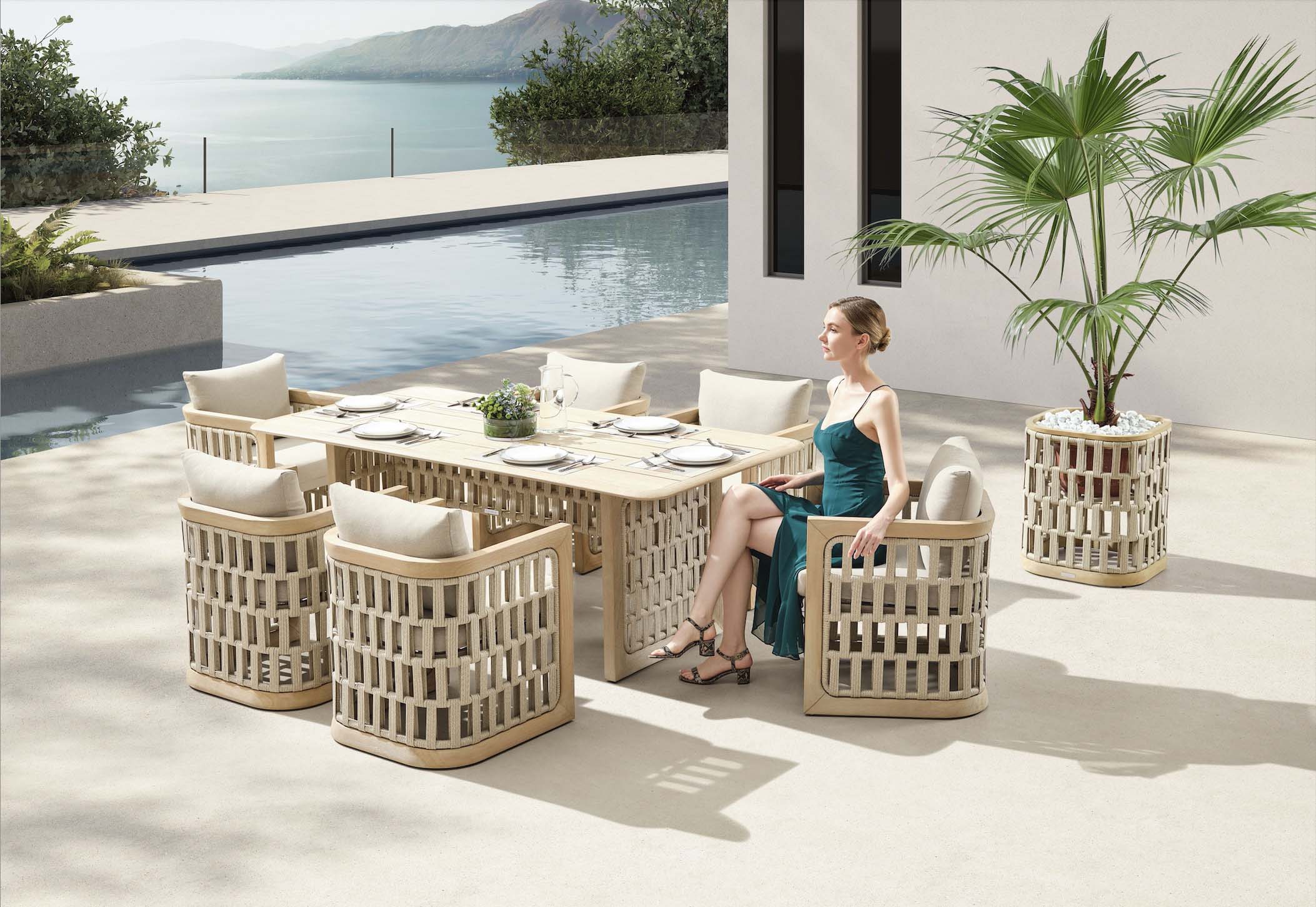 Ensemble repas luxe 6 places en teck FSC et corde beige, fauteuils avec coussins déhoussables en fibre acrylique déperlante. 
