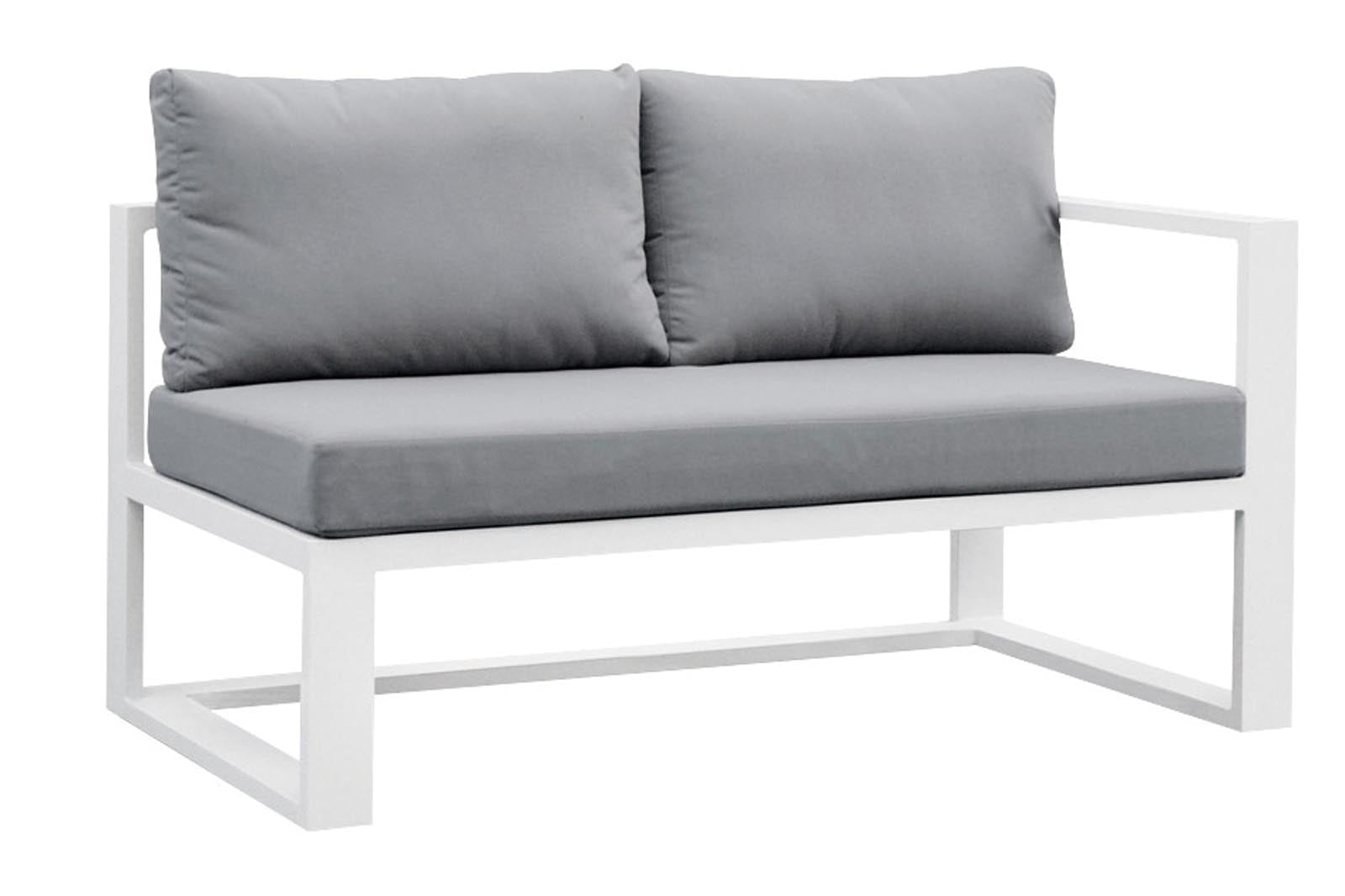 Canapé modulable haut de gamme en aluminium blanc avec coussins gris, design épuré et élégant pour jardin extérieur luxe.