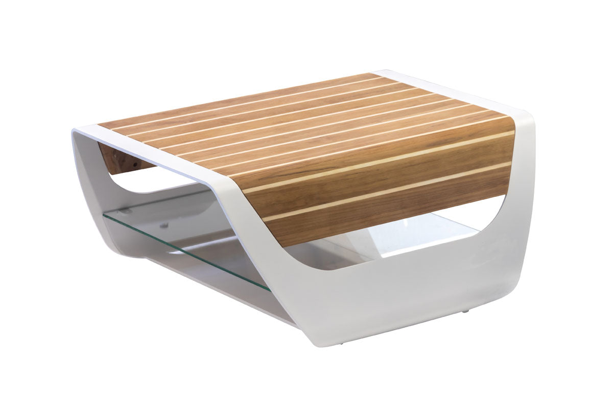 Table basse design luxe en aluminium blanc avec plateau en Teck FSC à lignes courbées élégantes, style méditerranéen raffiné.