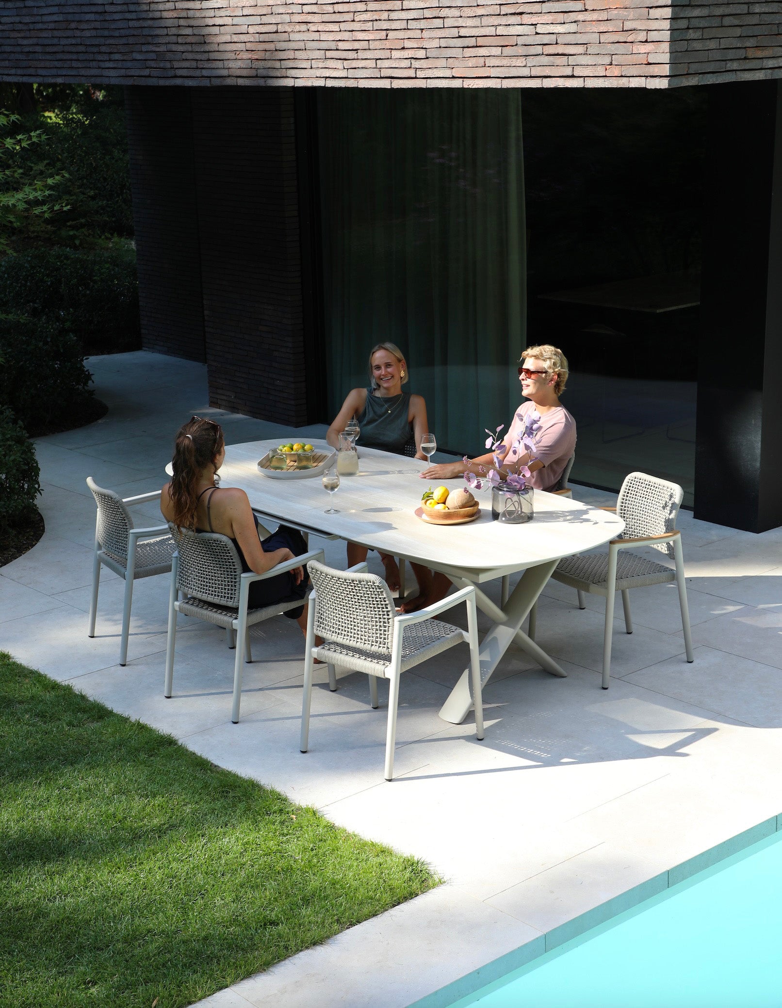 Chaise de jardin avec accoudoirs en aluminium - MATIA BEIGE (lot de 4)